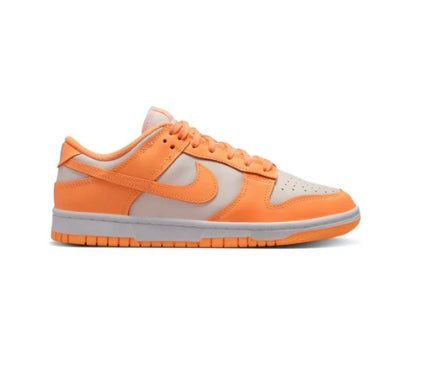 Nike Dunk Low ‘Peach Cream’ W
